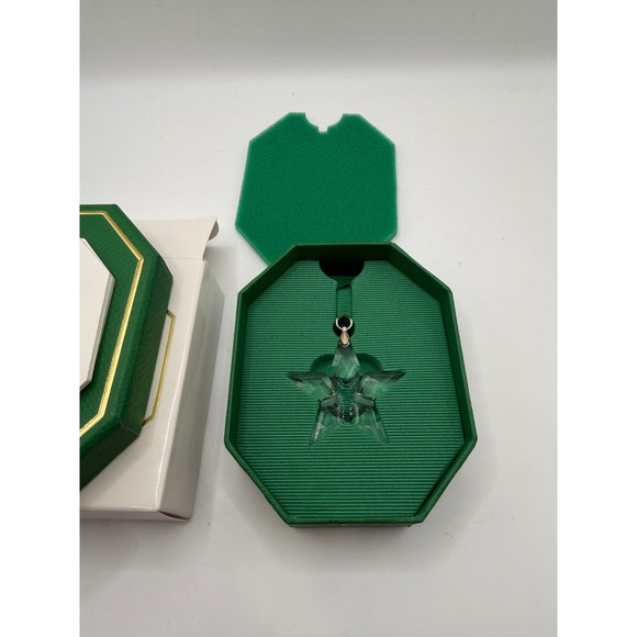Swarovski Annual Edition 2023 Little Star Ornament Green Ribbon Gold Tone - Picture 6 of 6